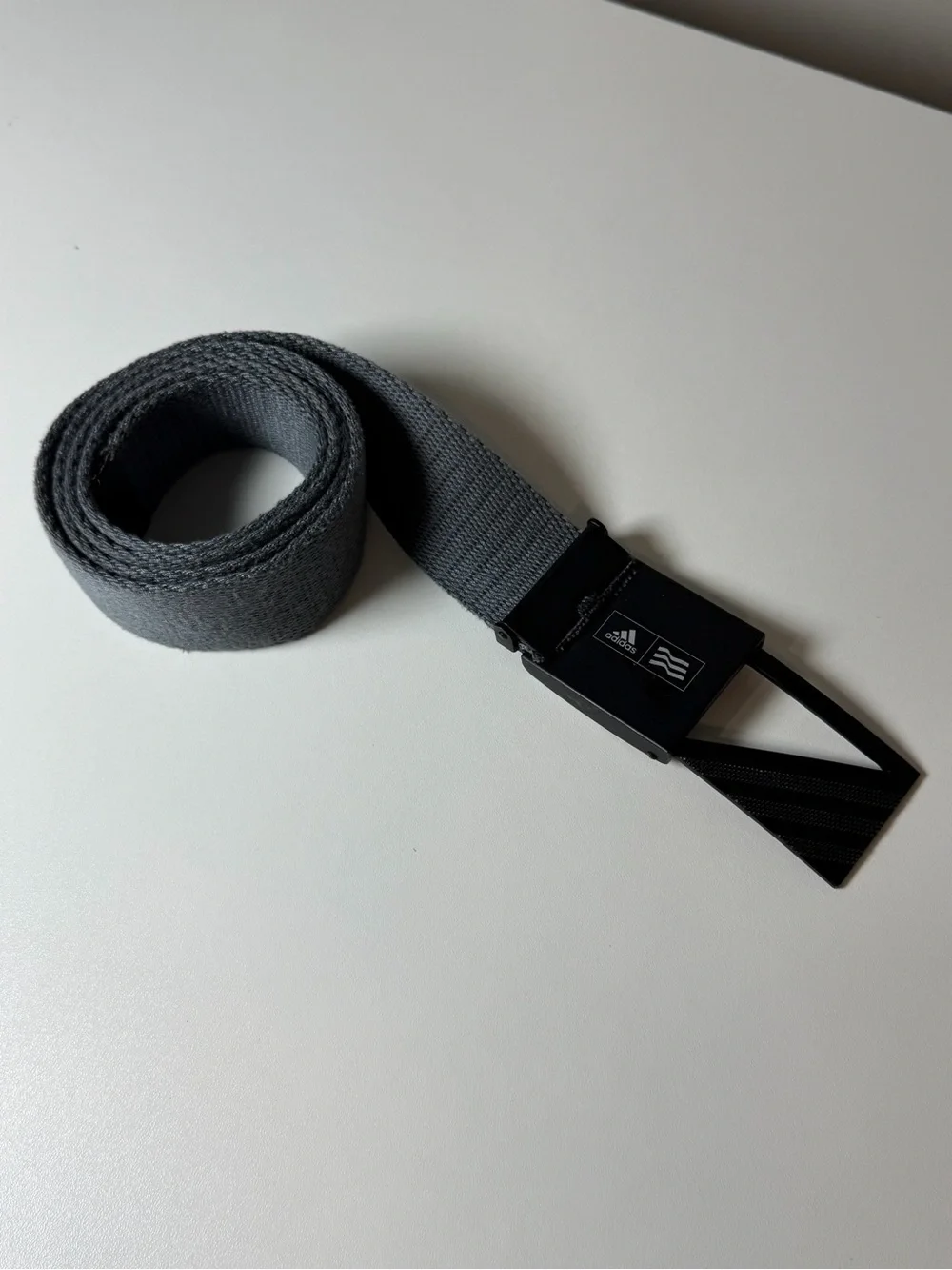 Adidas Men's One Size Adjustable Gray Performance Webbed Belt with Black Buckle